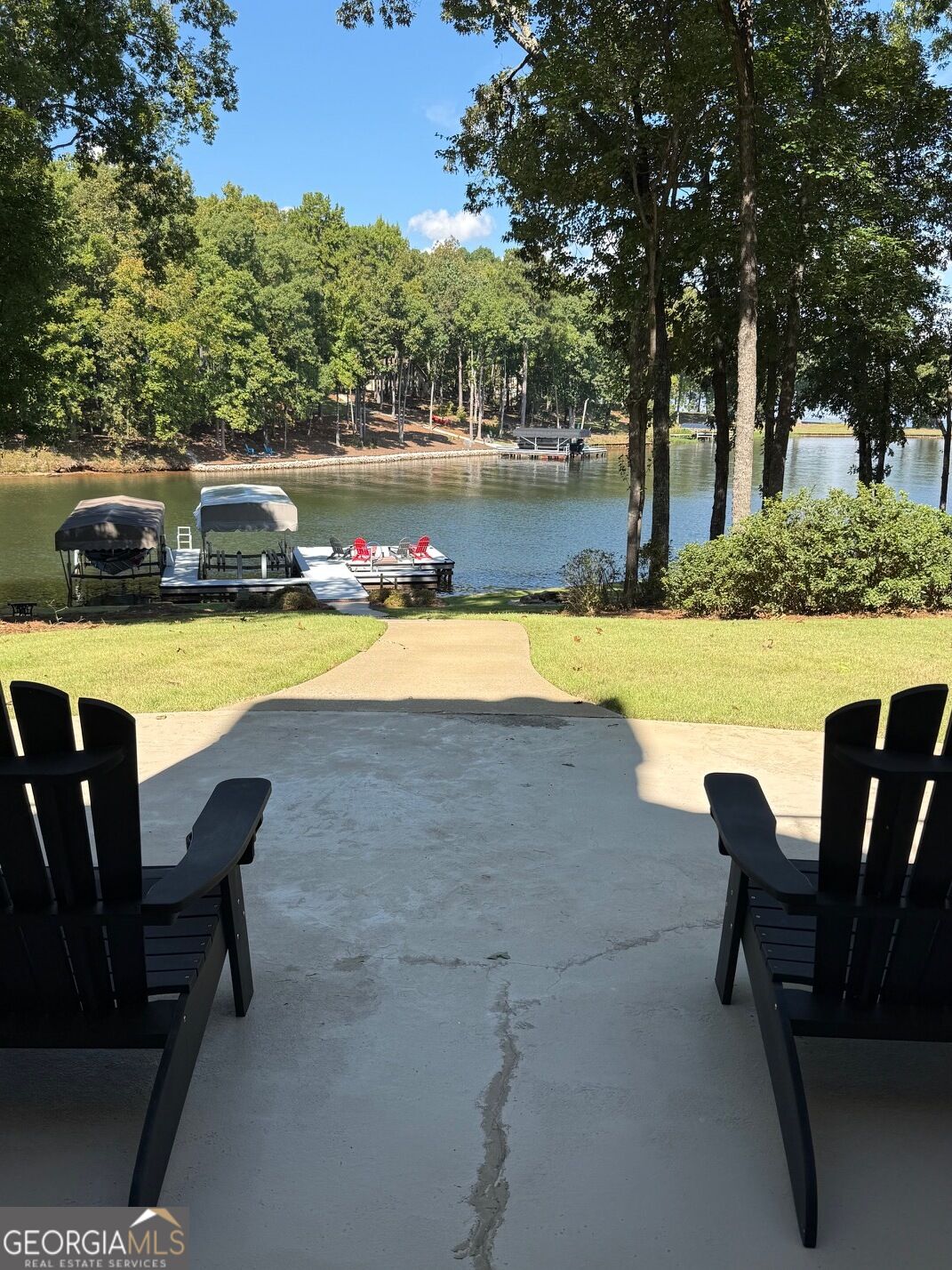 415 Long Shoals Drive Property Photo 17