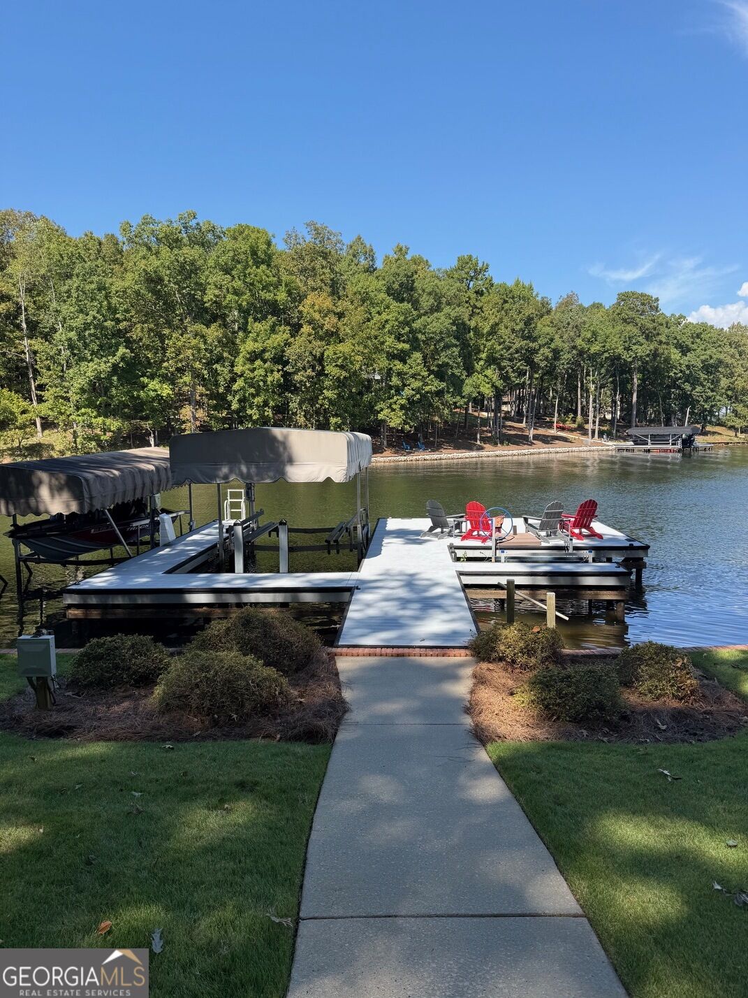 415 Long Shoals Drive Property Photo 23