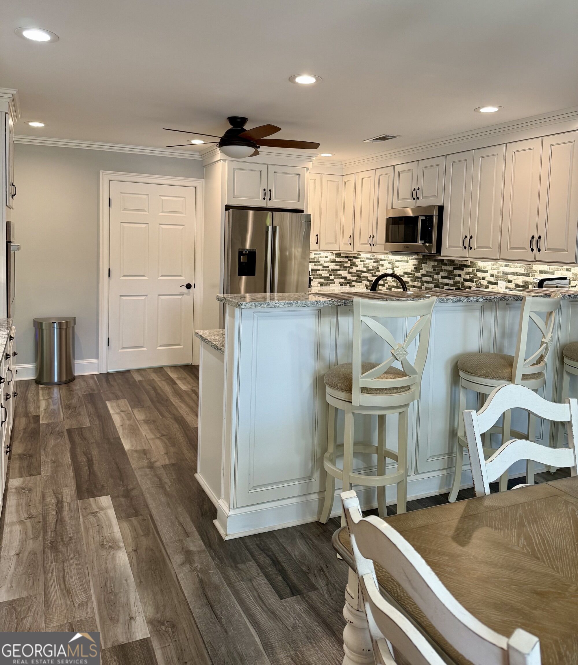 415 Long Shoals Drive Property Photo 39