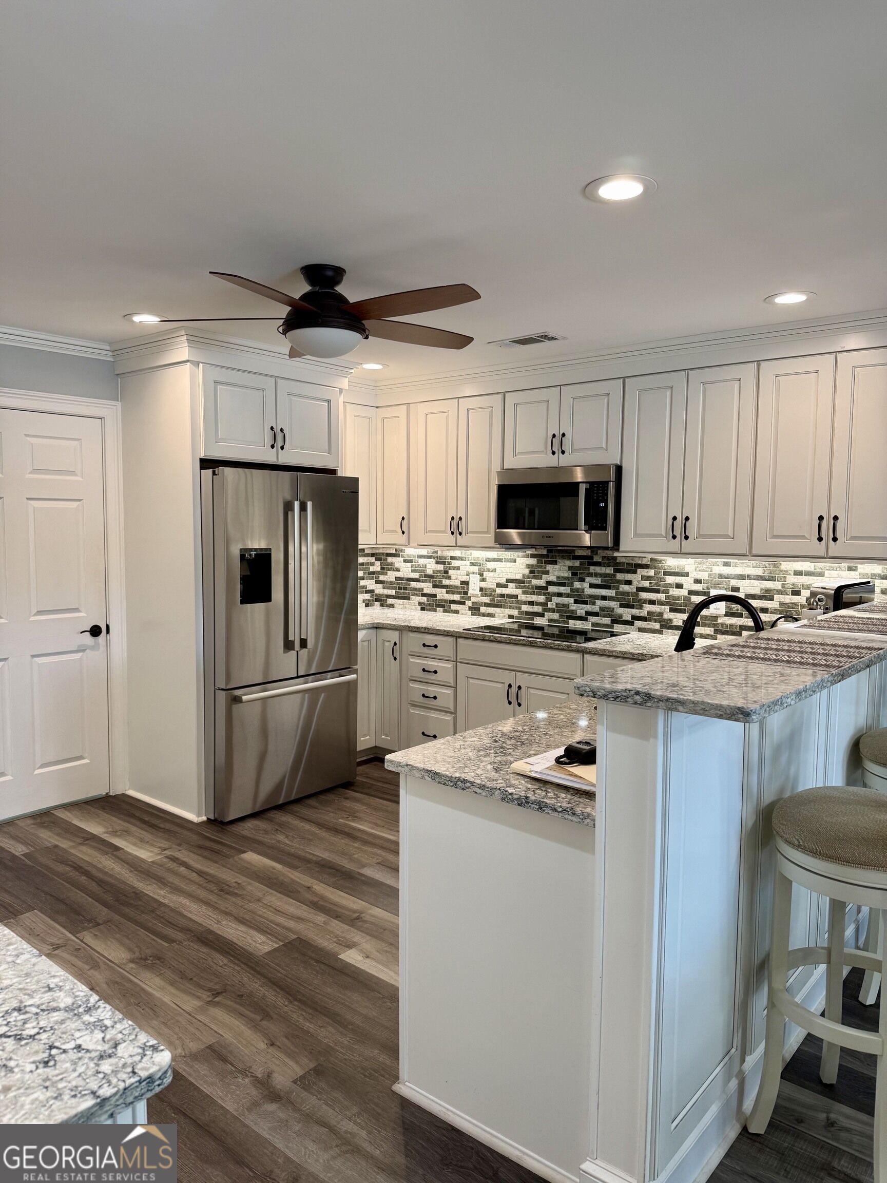 415 Long Shoals Drive Property Photo 40