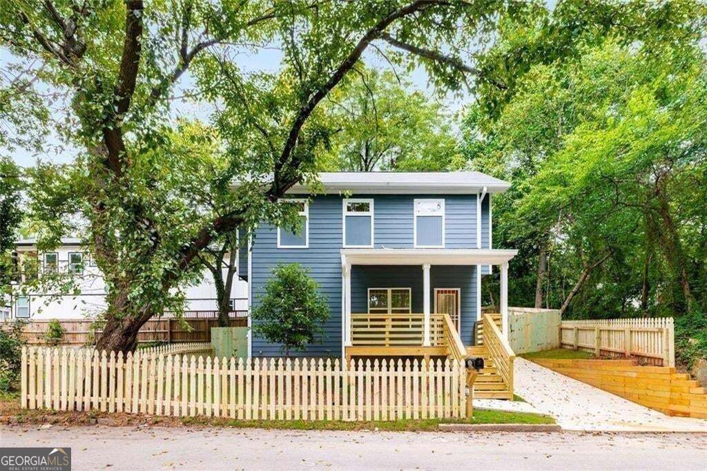1631 Burton Street Se Property Photo 4