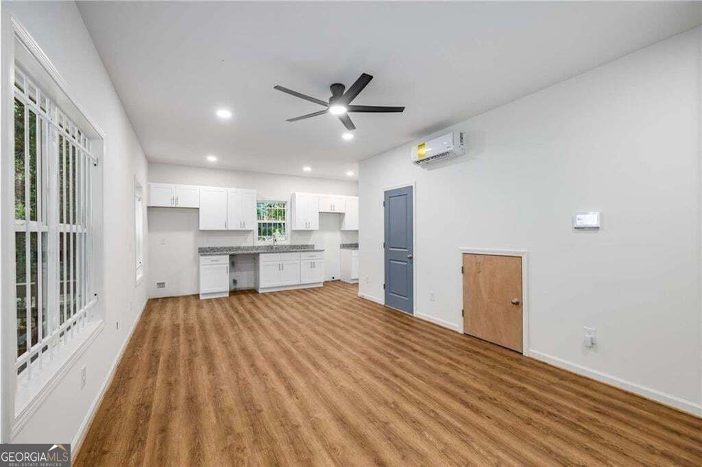 1631 Burton Street Se Property Photo 7