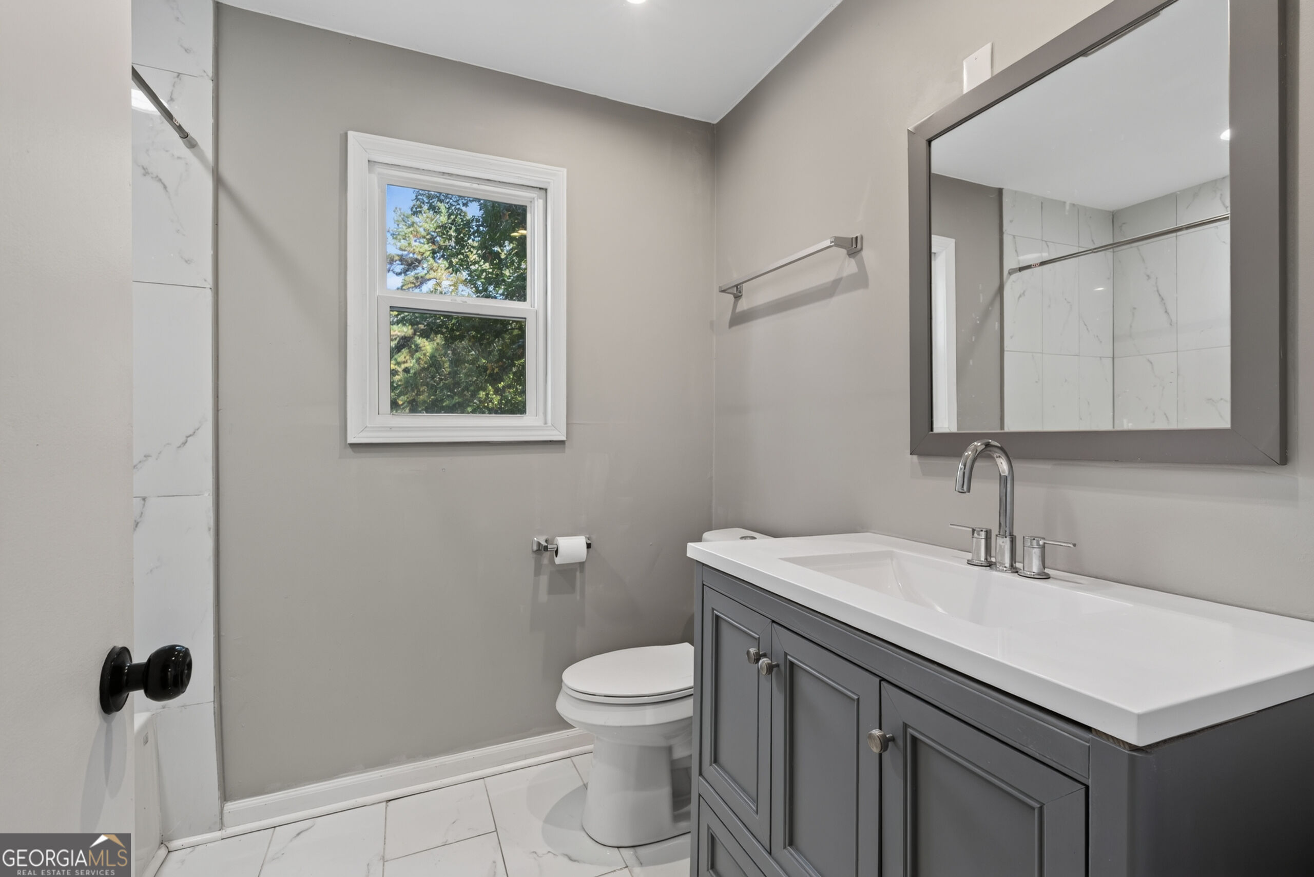 555 Glencove Drive Property Photo 22