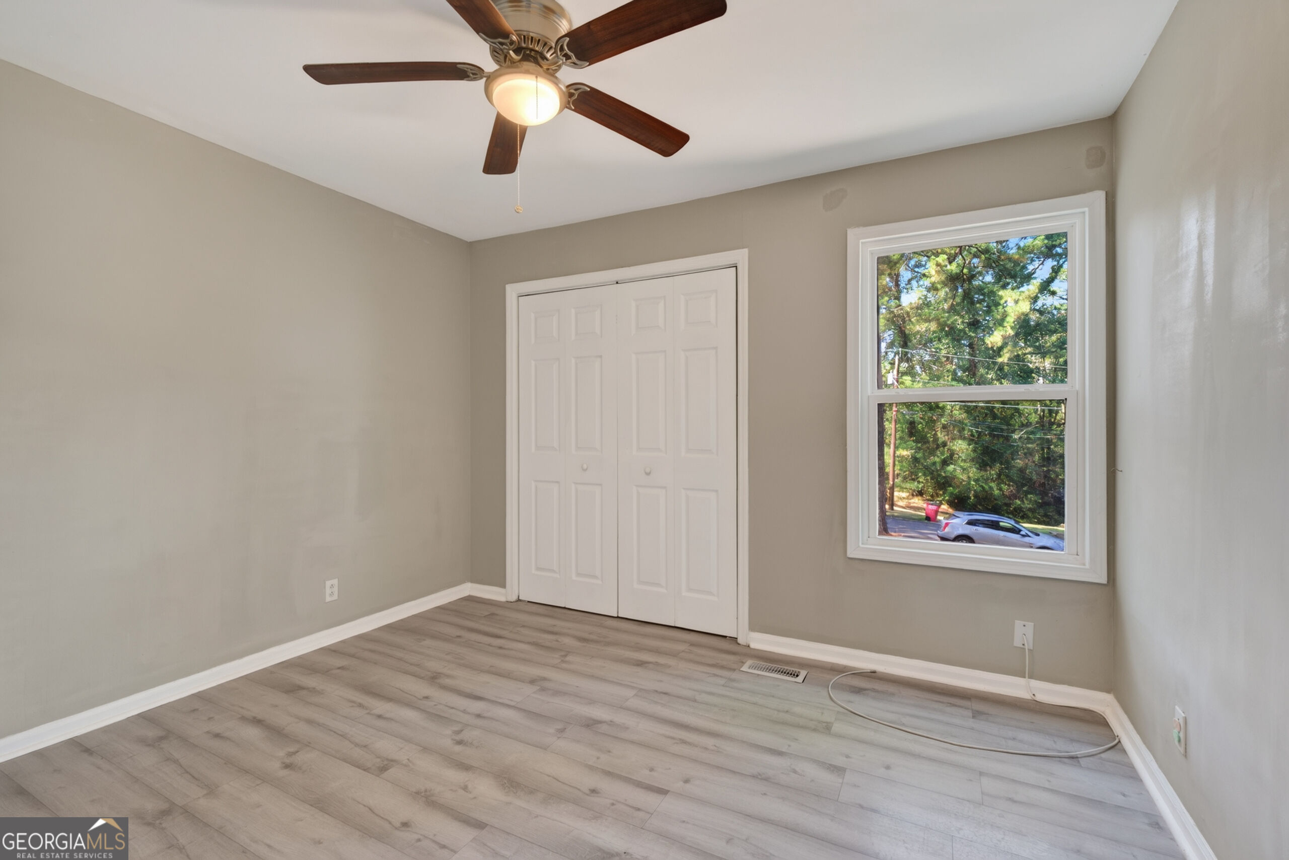 555 Glencove Drive Property Photo 35
