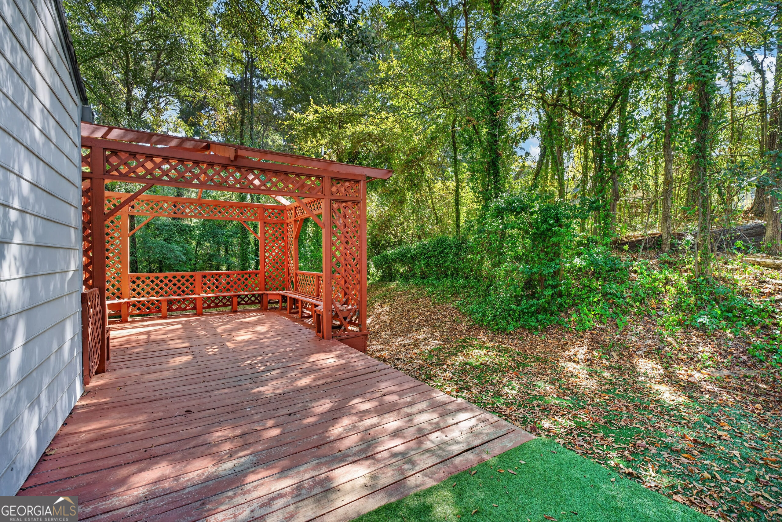 555 Glencove Drive Property Photo 47