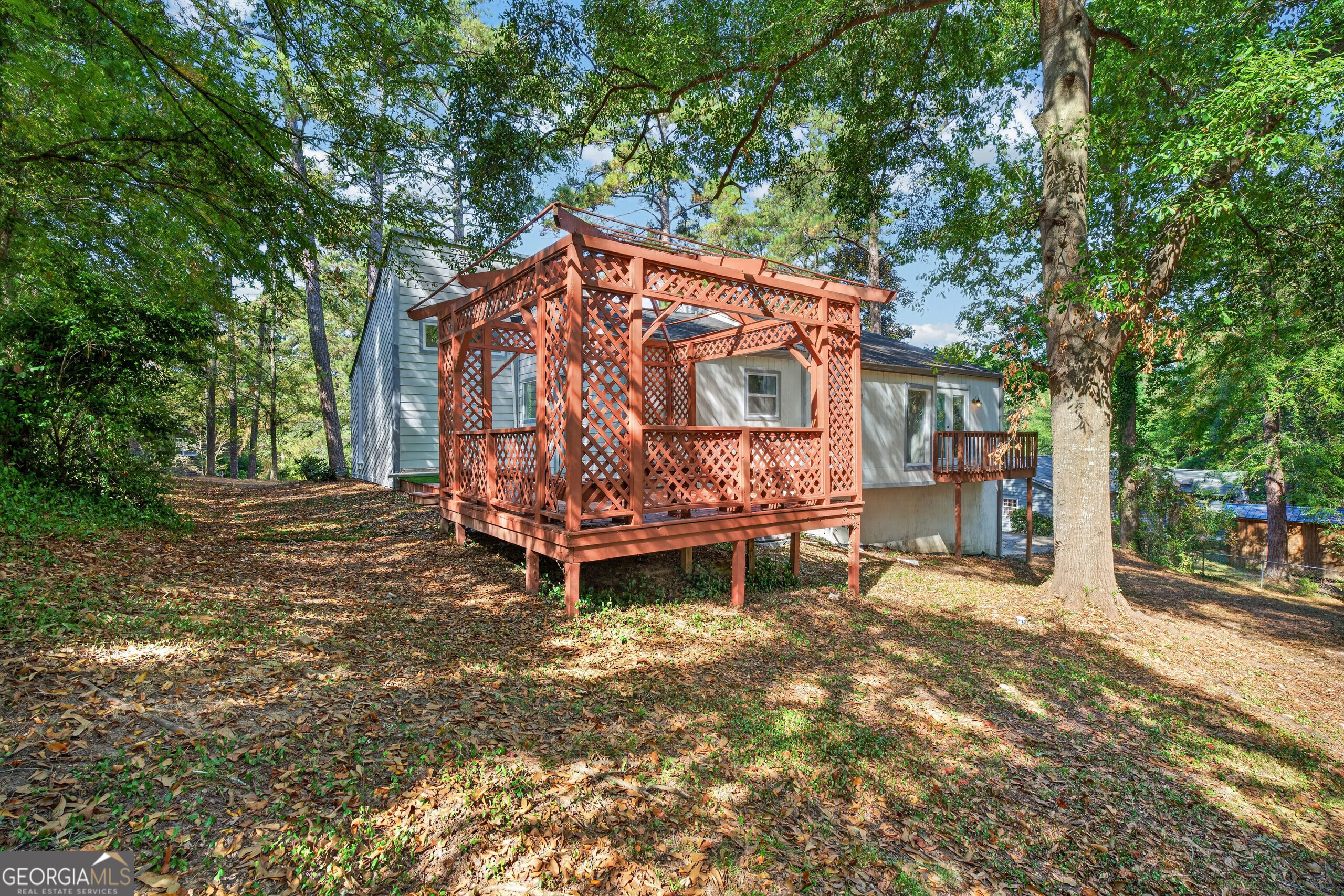 555 Glencove Drive Property Photo 52