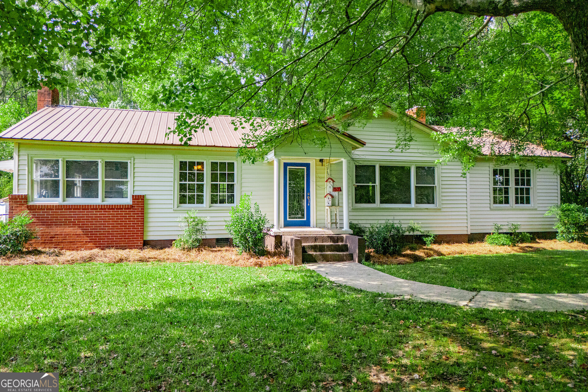 853 Tyus Veal Road Property Photo 1