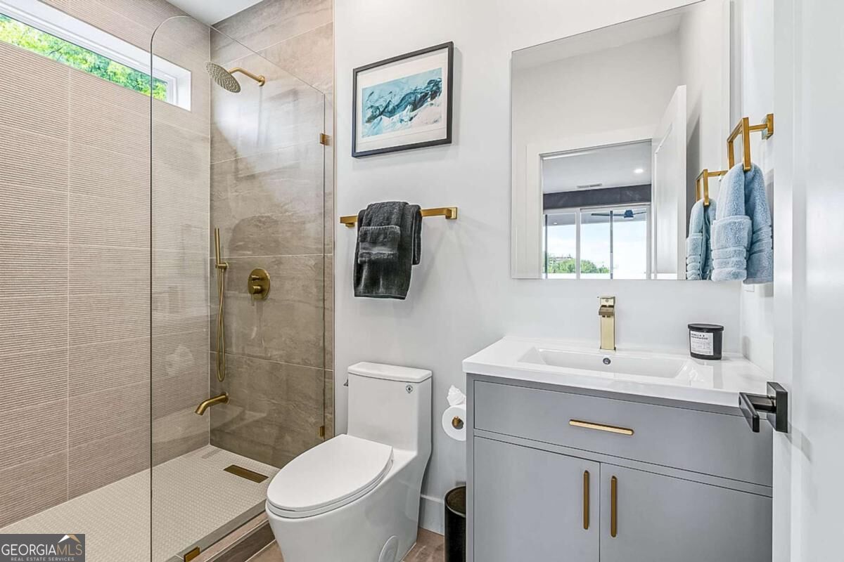 337 Pine Street Ne # B Property Photo 25