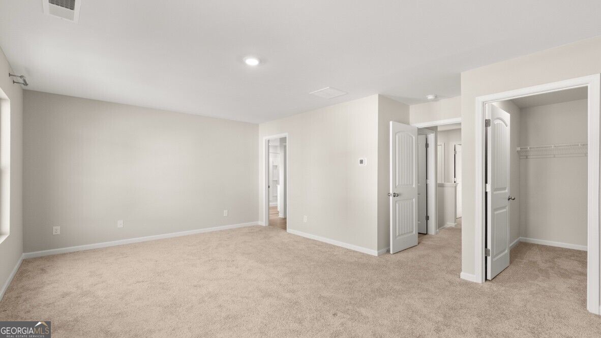 439 Creekview Way Property Photo 17