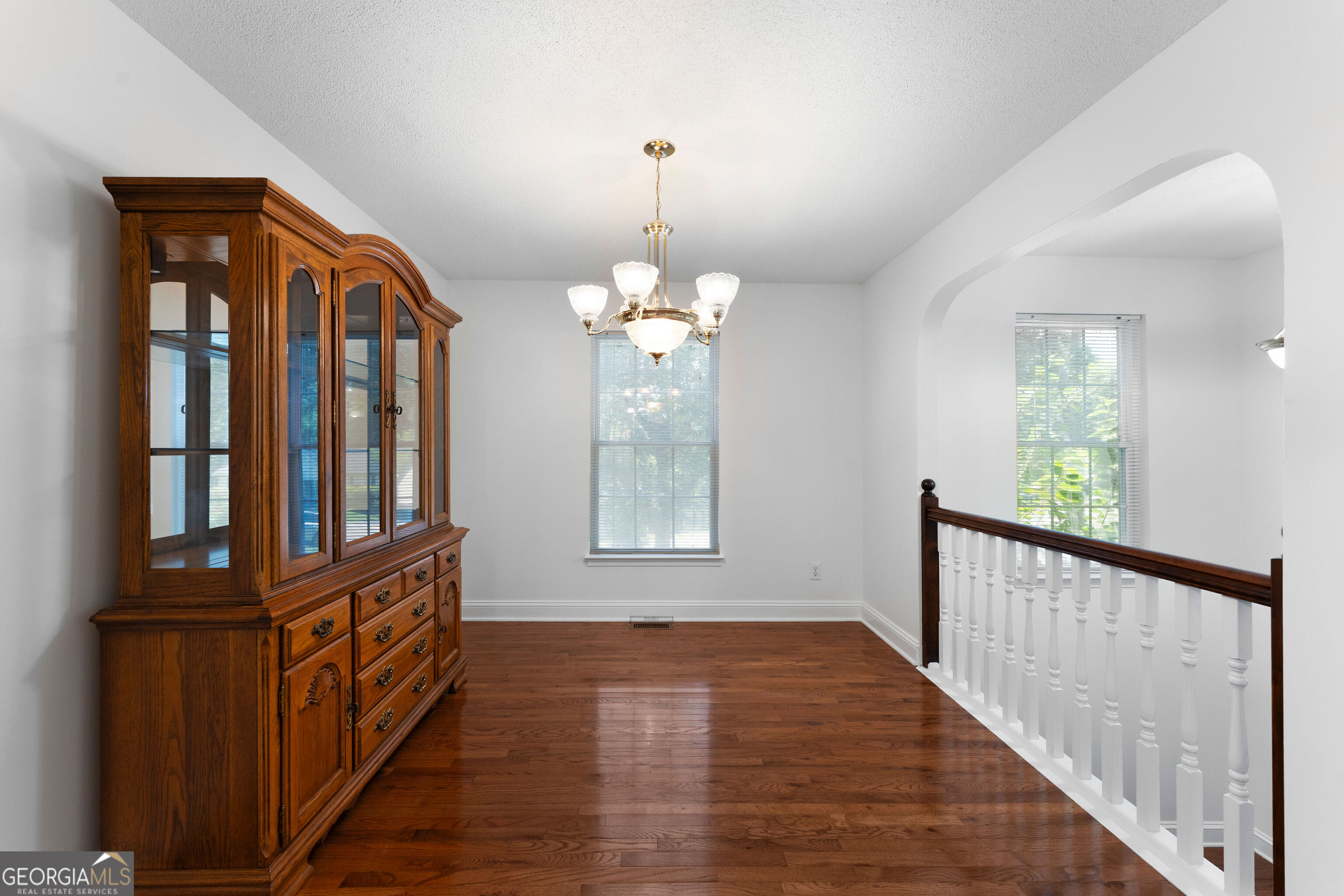24 Woodhaven Court Sw Property Photo 5