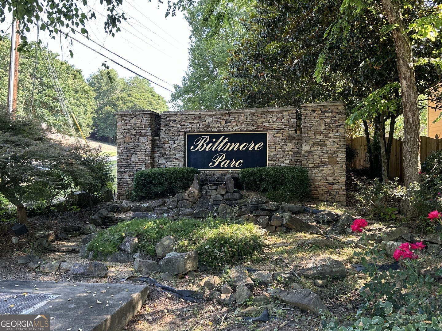 7040 Biltmore Trace Property Photo 4