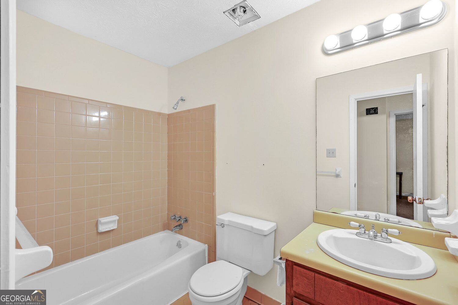 1466 Hewatt Road Property Photo 14