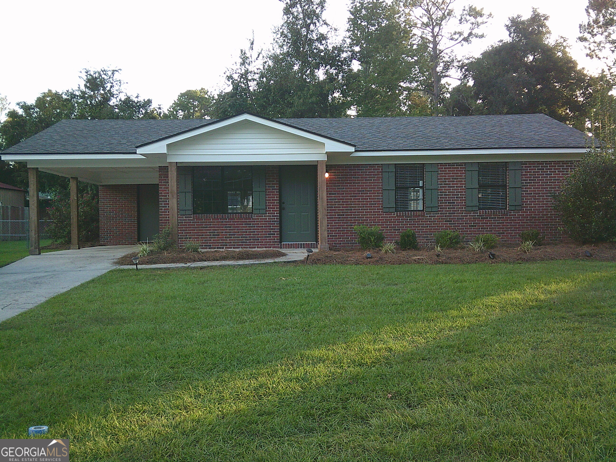 4904 Pikes Pond Road Property Photo 1