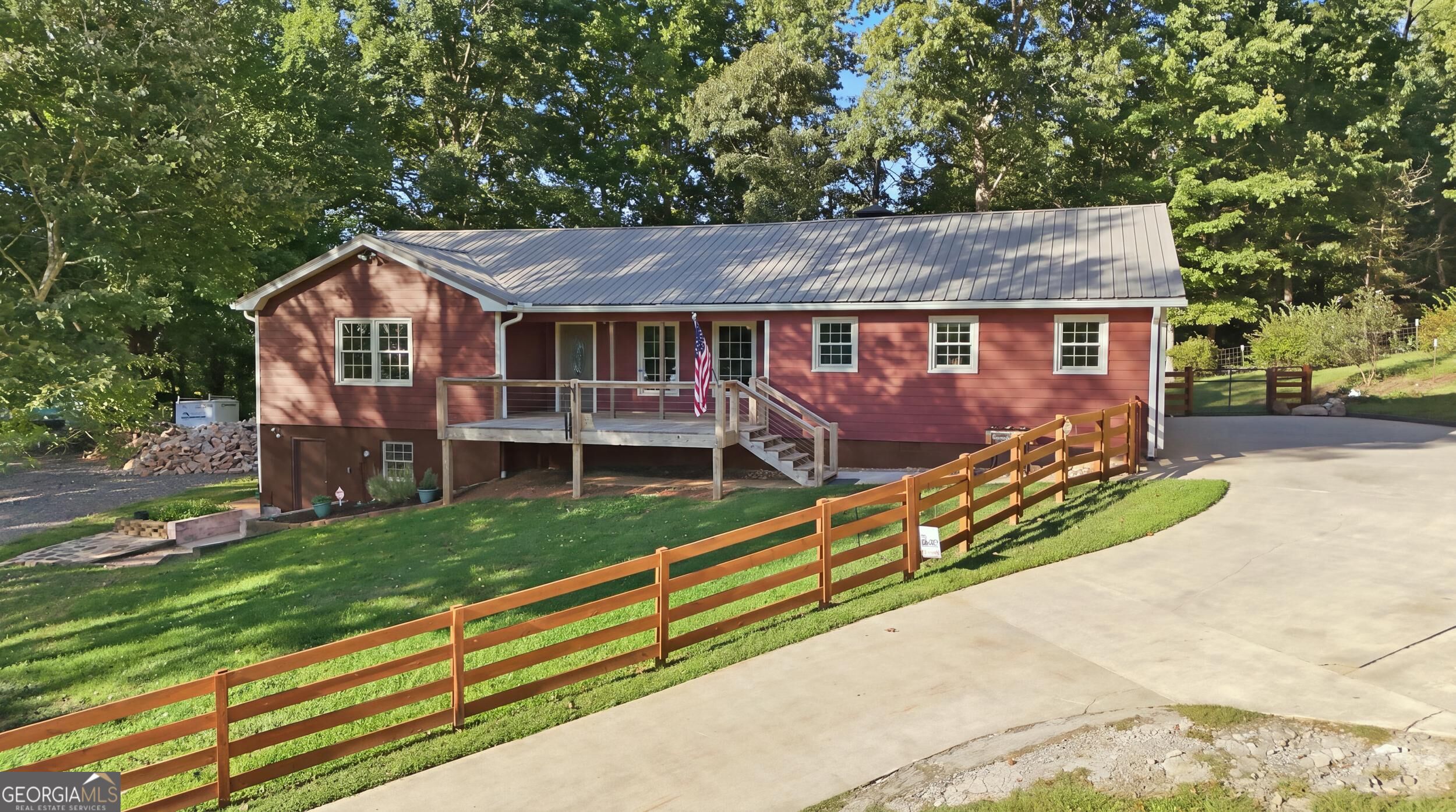 1133 Ricky West Road Property Photo 1