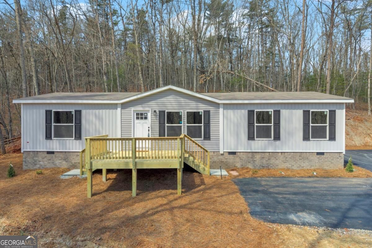 136 Poplar Drive Property Photo 1