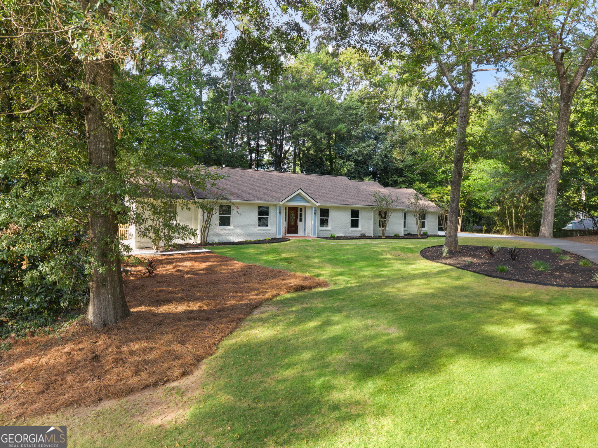 860 Landmark Drive Property Photo 2