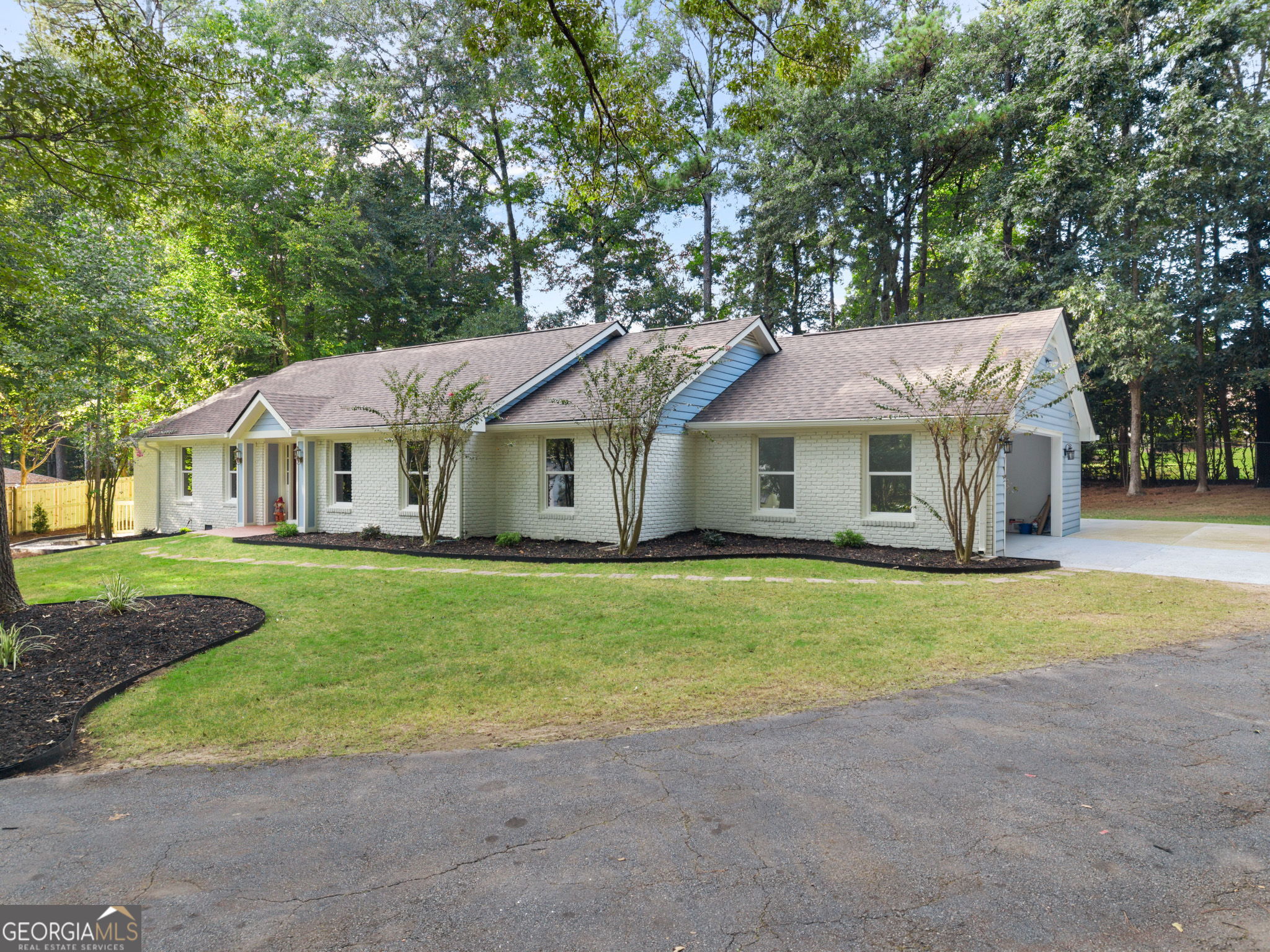 860 Landmark Drive Property Photo 4