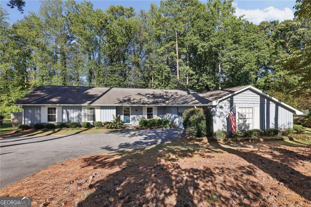 2862 Dunnington Circle Property Photo 2