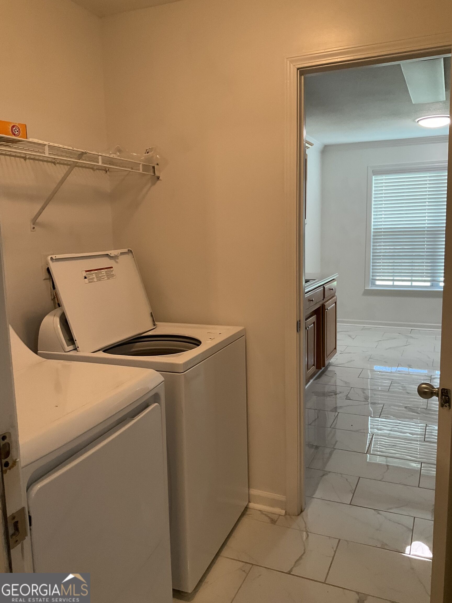 305 Manchester Lane Property Photo 3