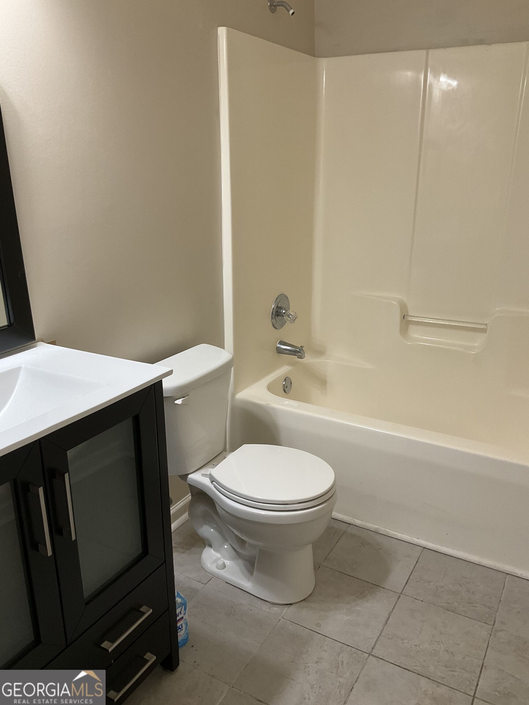 305 Manchester Lane Property Photo 10