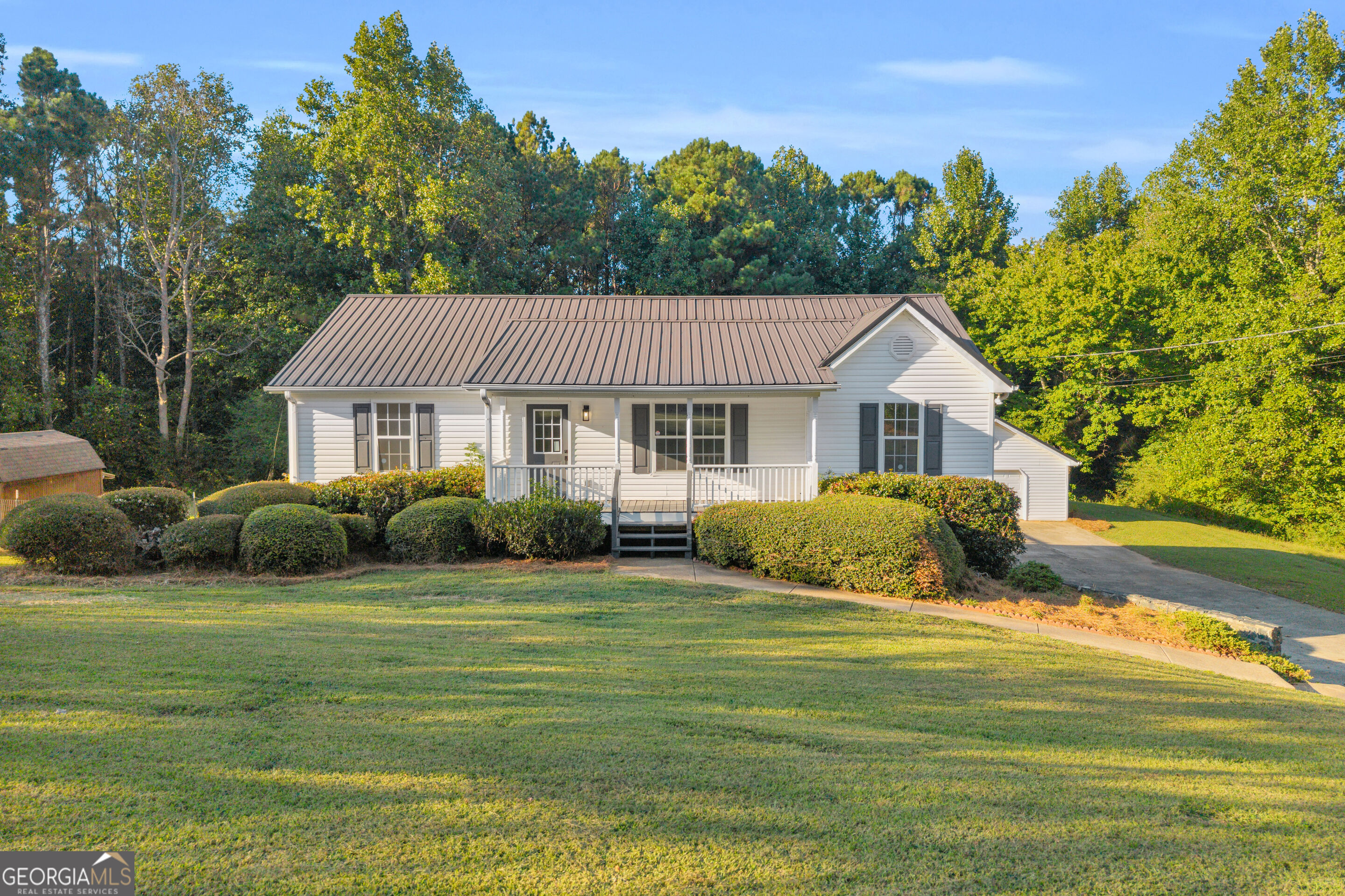 284 Hobson Drive Property Photo 1