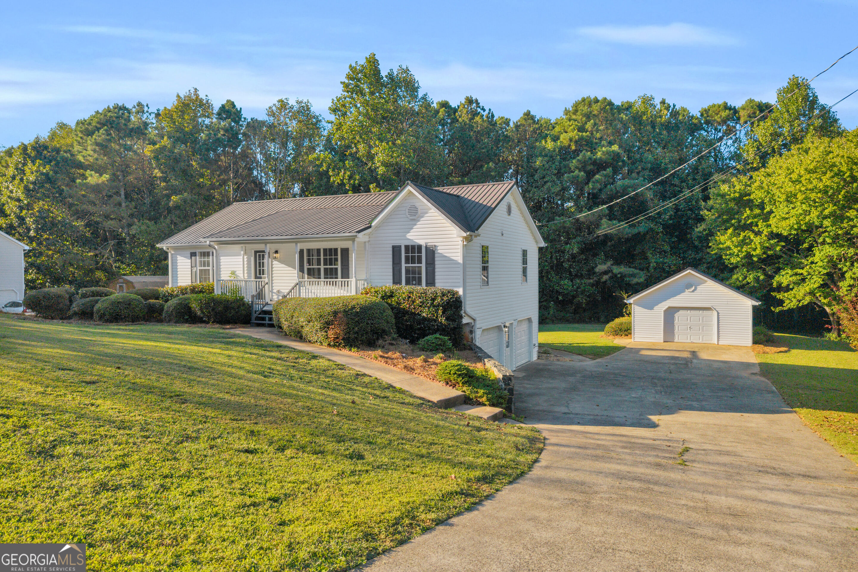 284 Hobson Drive Property Photo 3