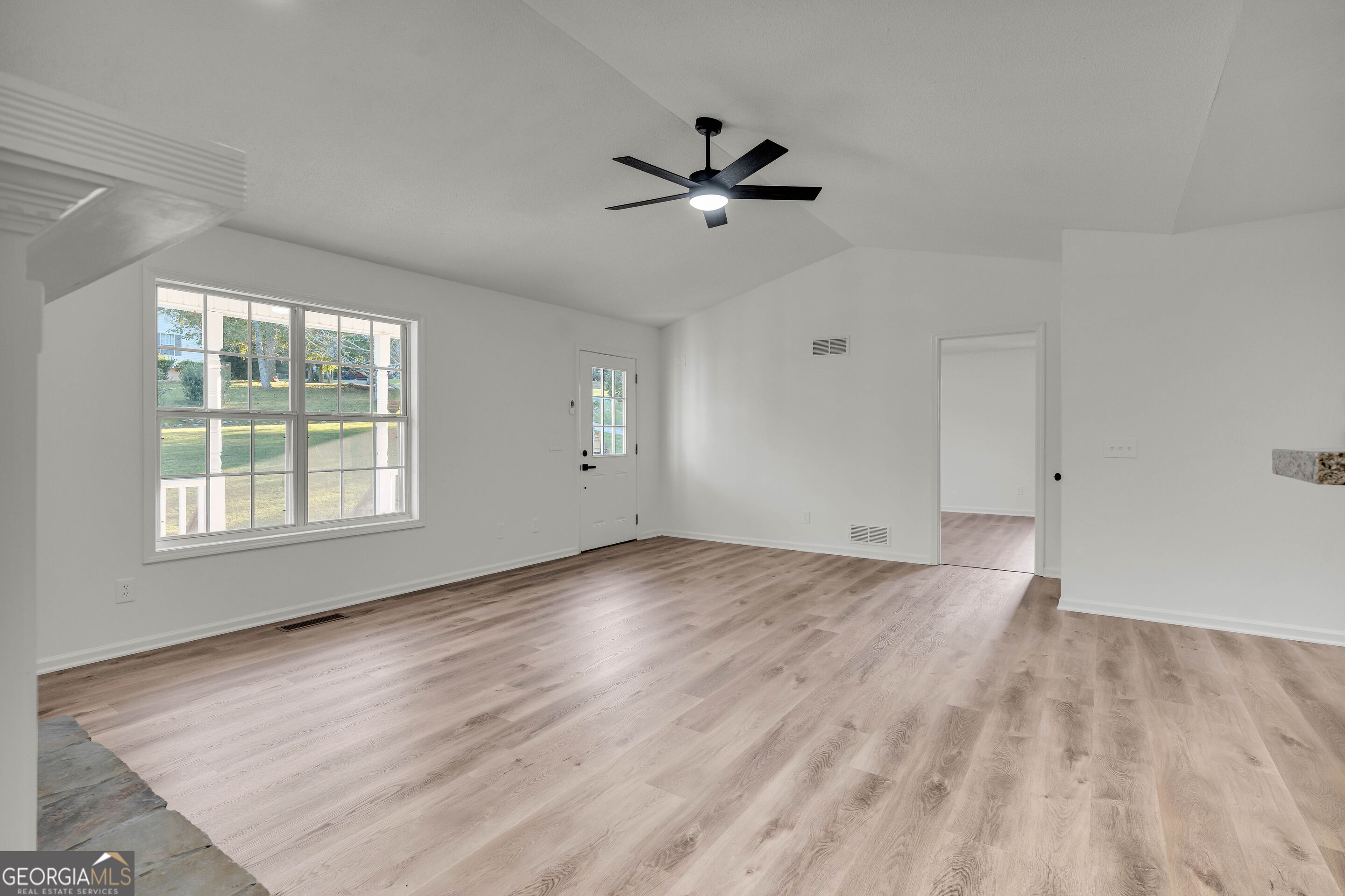 284 Hobson Drive Property Photo 9