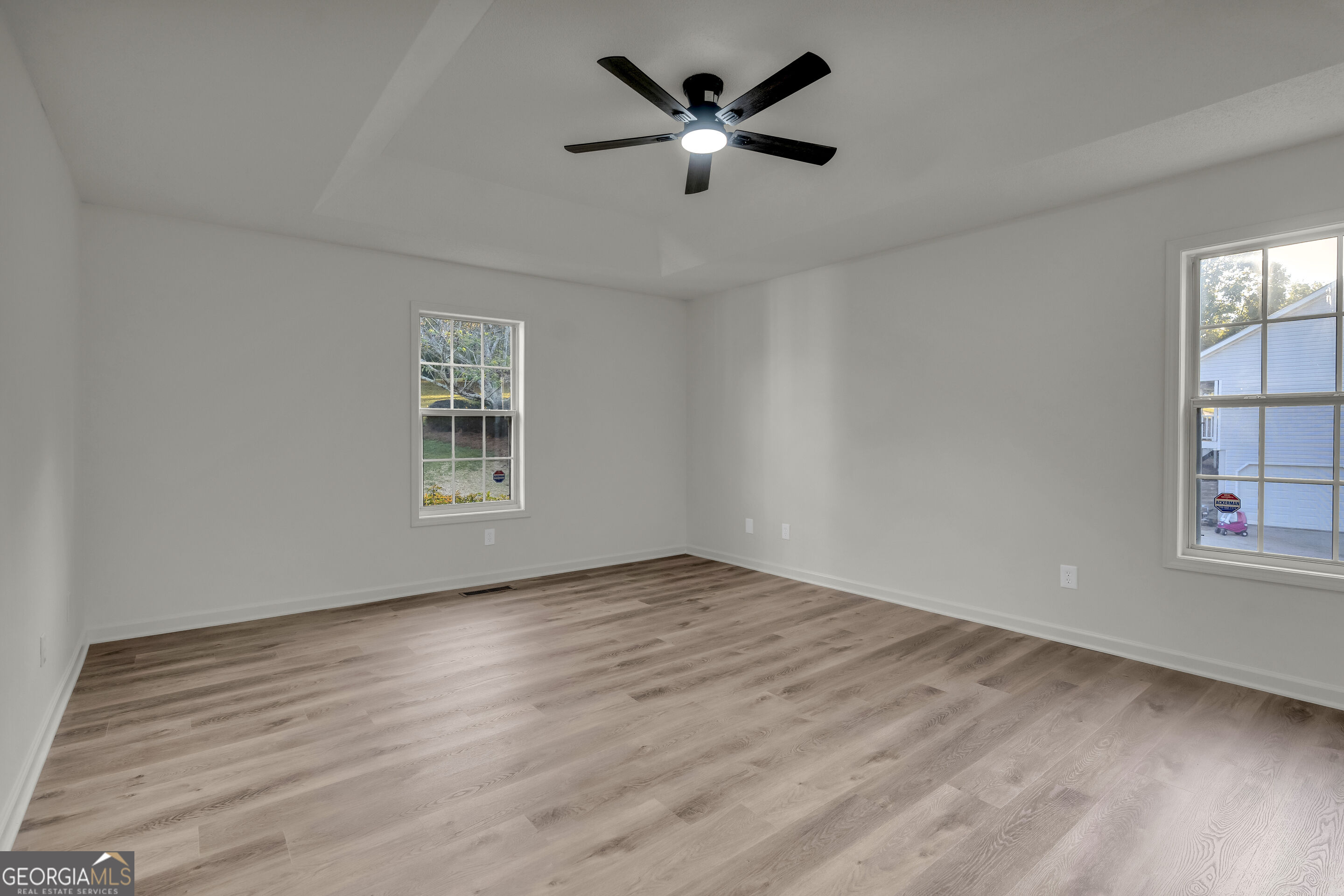 284 Hobson Drive Property Photo 18