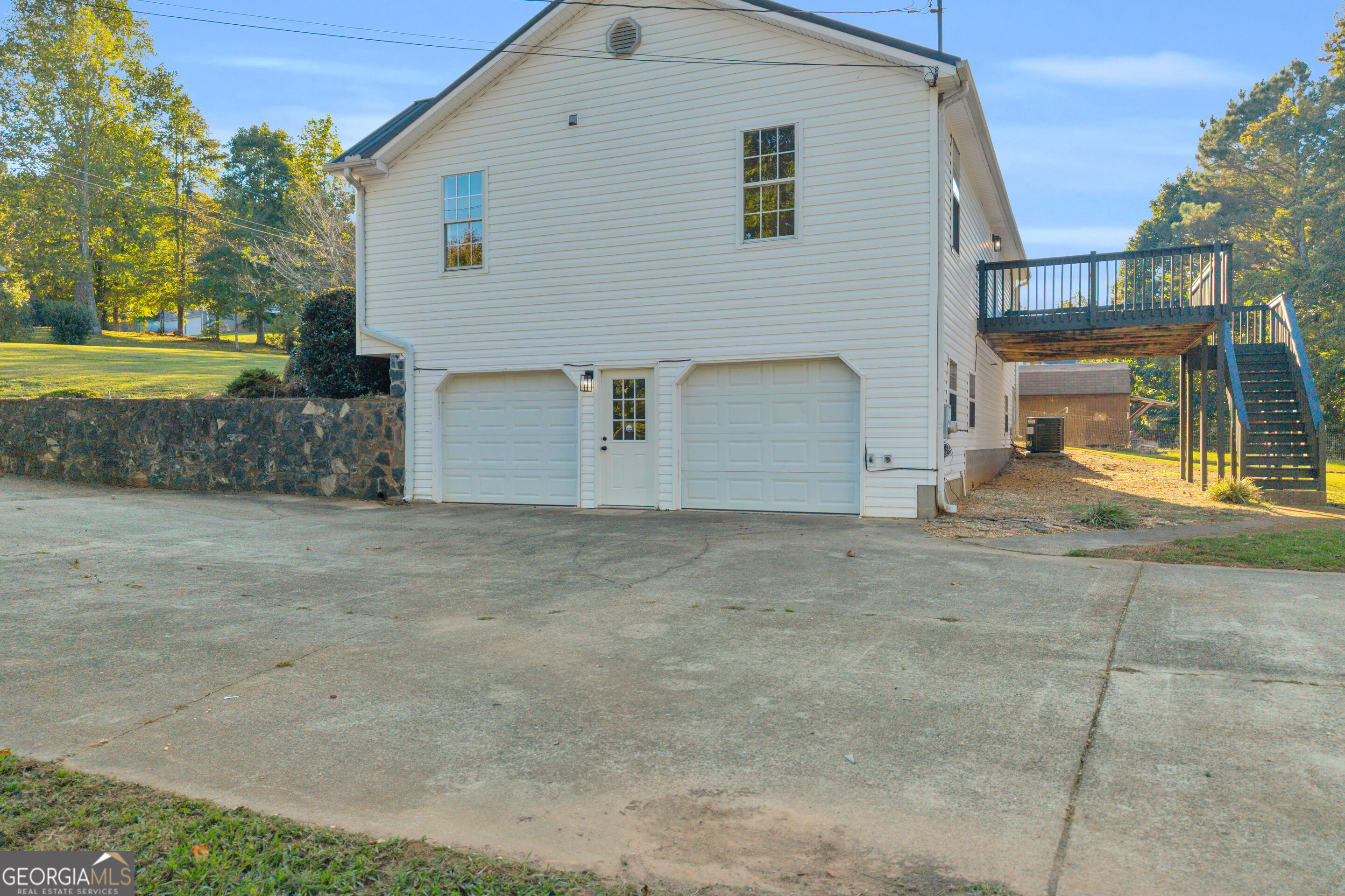 284 Hobson Drive Property Photo 48