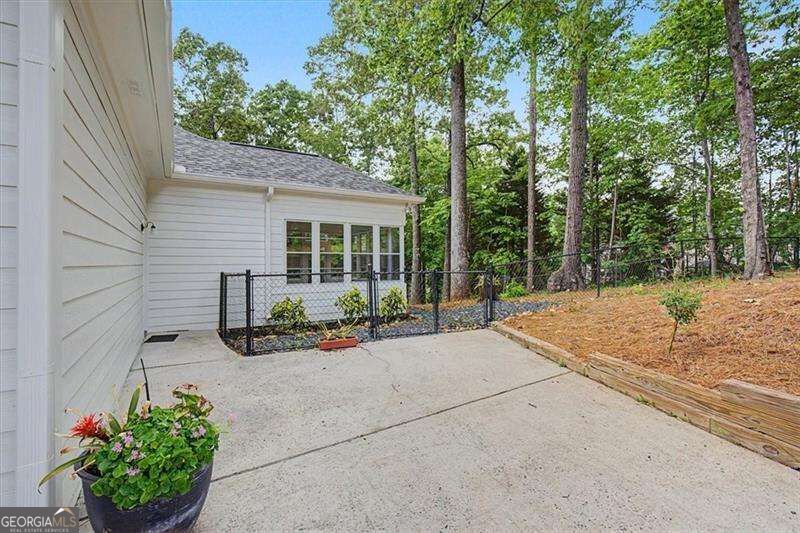 1050 Wiley Bridge Road Property Photo 3