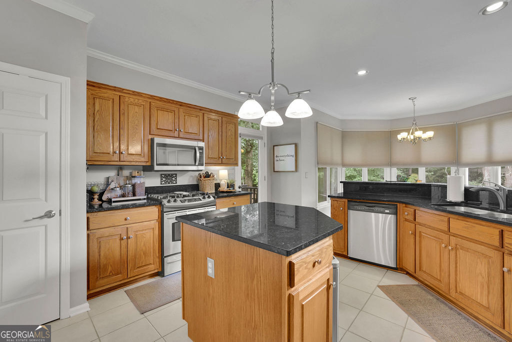 12200 Stevens Creek Drive Property Photo 19