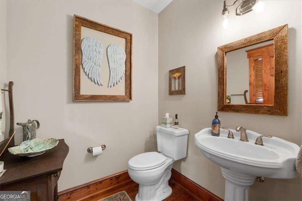 270 Mosswood Lane W Property Photo 15