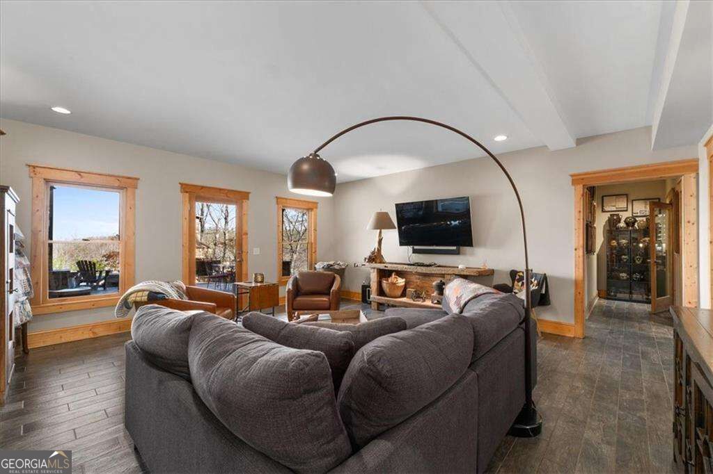 270 Mosswood Lane W Property Photo 39