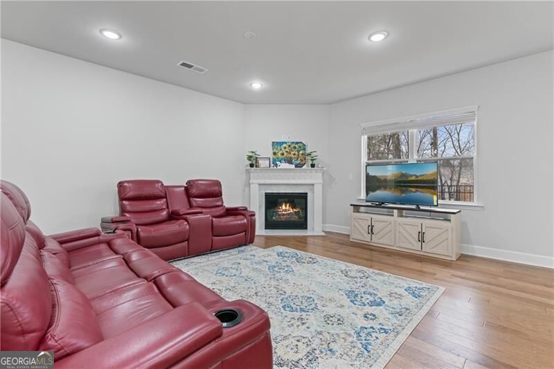 5915 Pinnacle View Road Property Photo 4