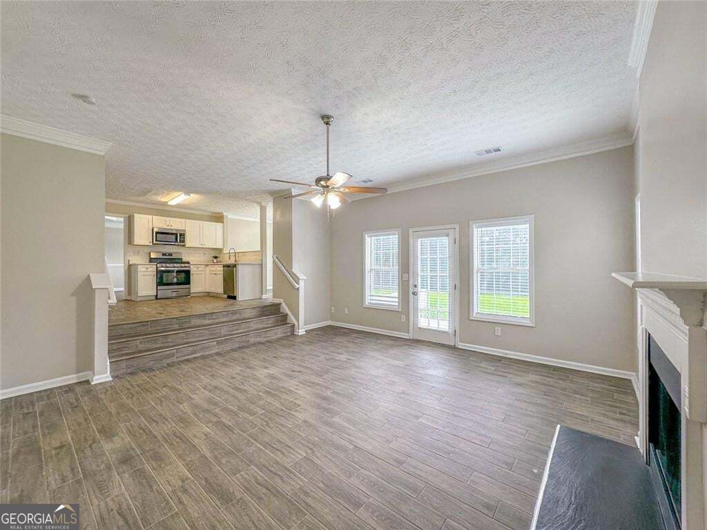 1070 Big Haynes Drive Property Photo 5