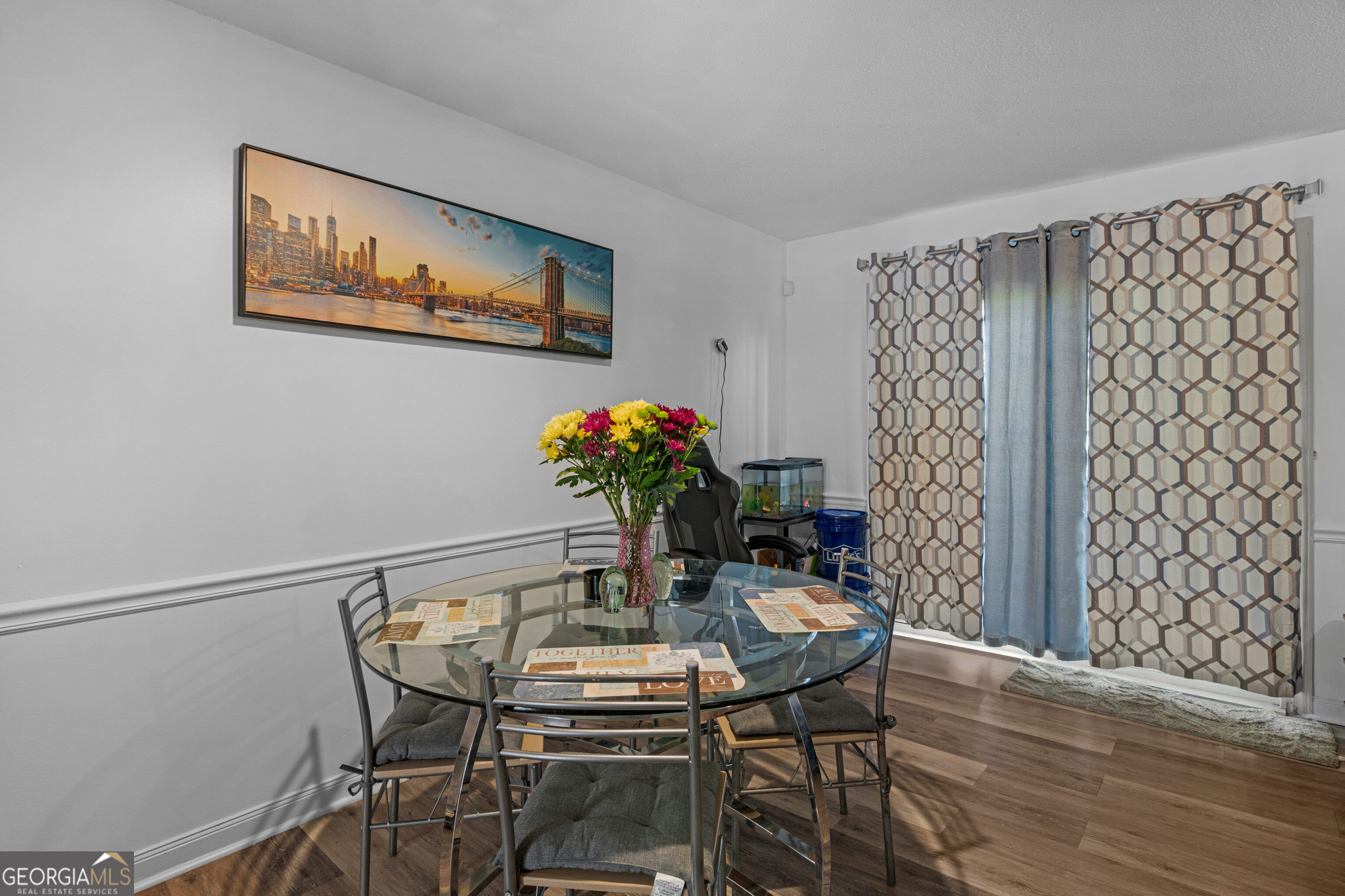 912 Pineland Avenue Apt 4 Property Photo 10