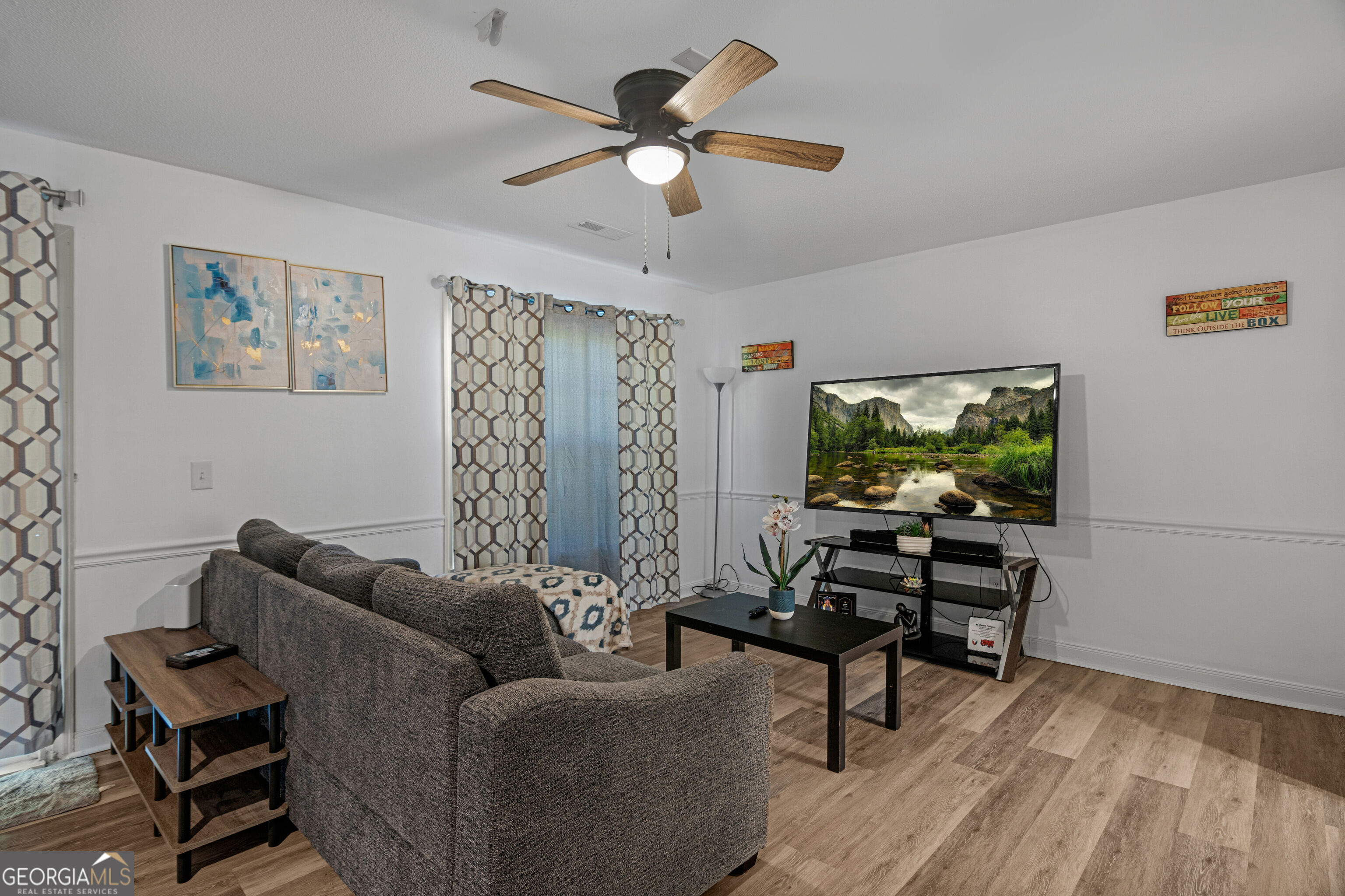 912 Pineland Avenue Apt 4 Property Photo 11