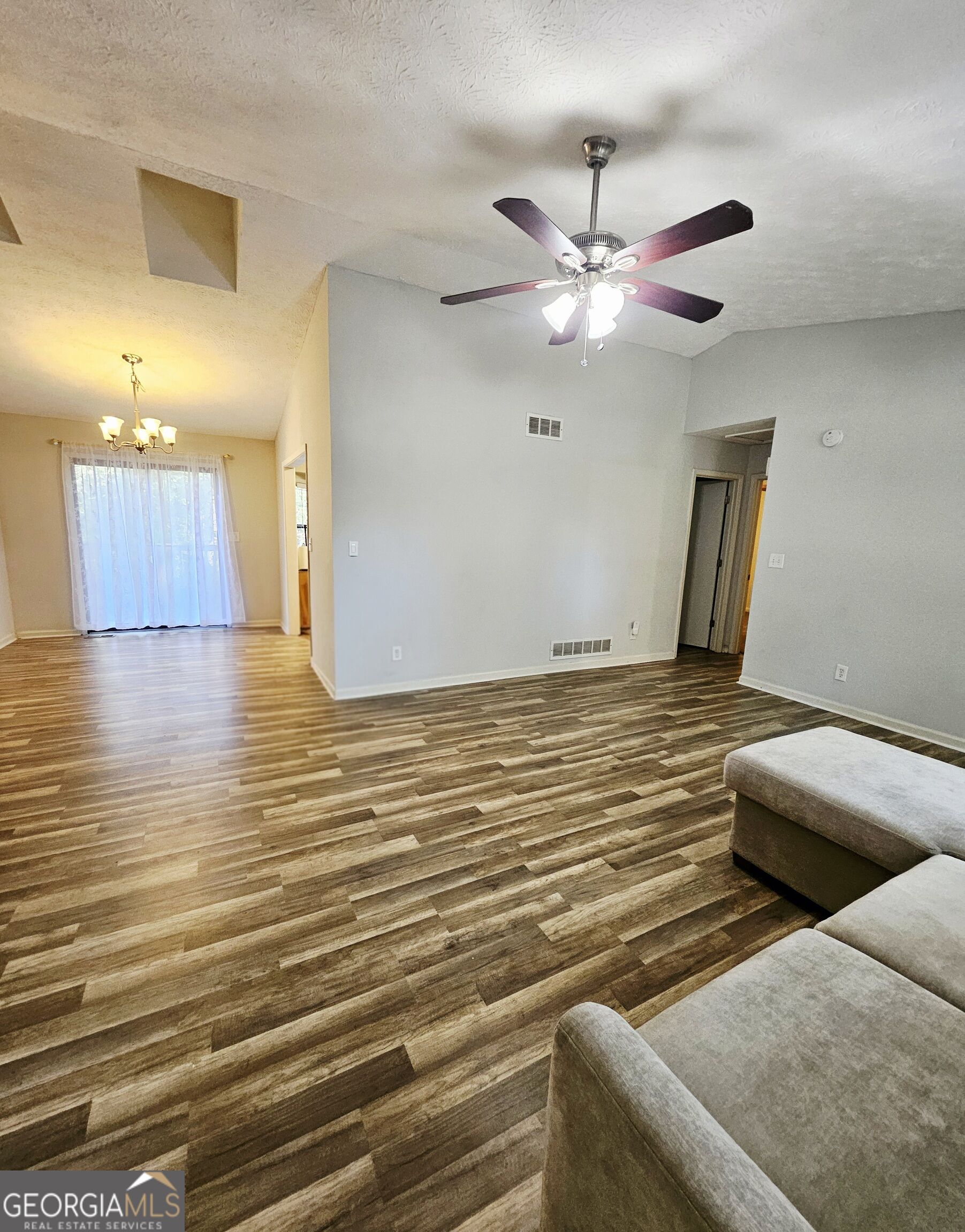 825 Emerald Drive Property Photo 3