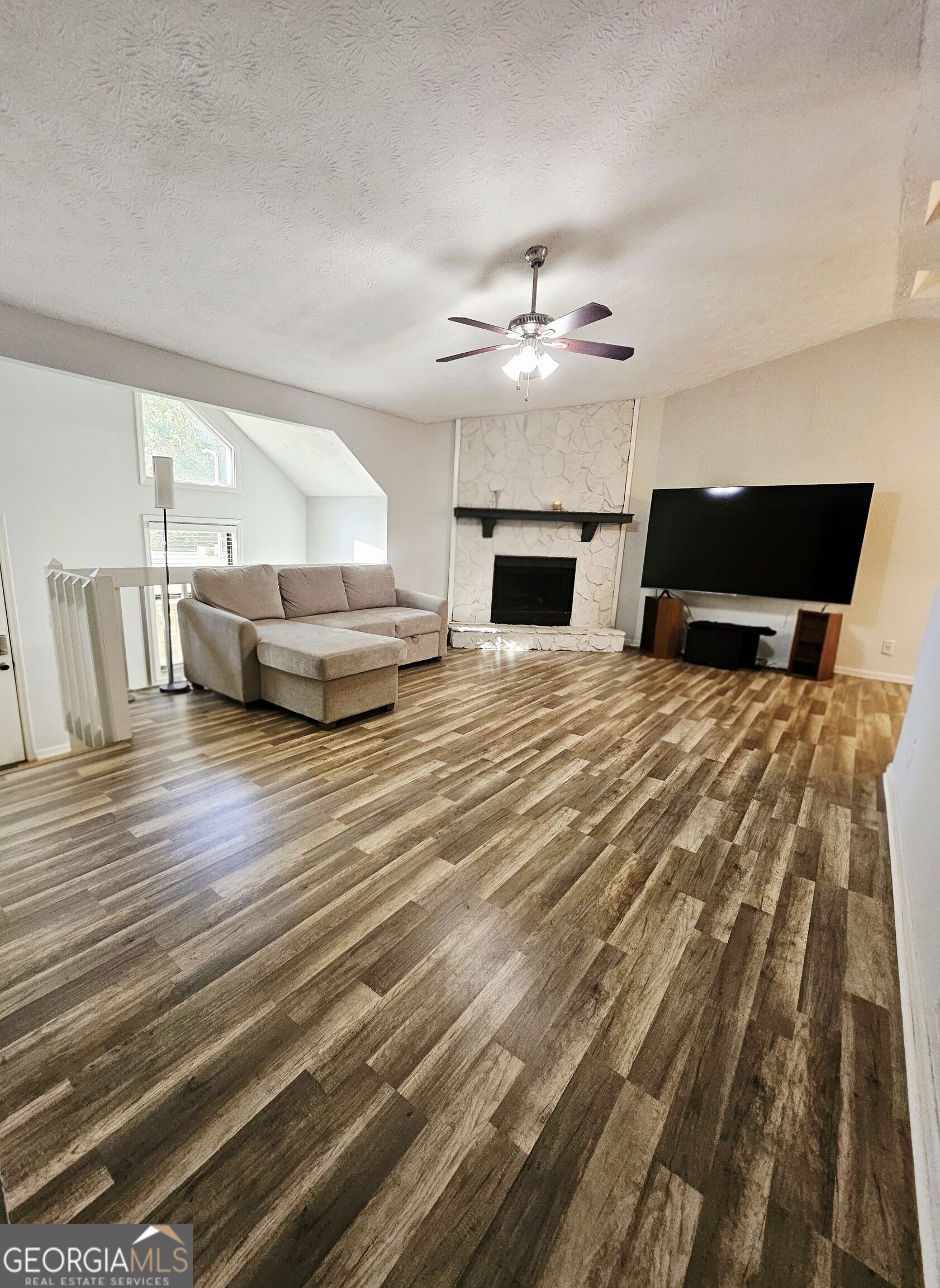 825 Emerald Drive Property Photo 8