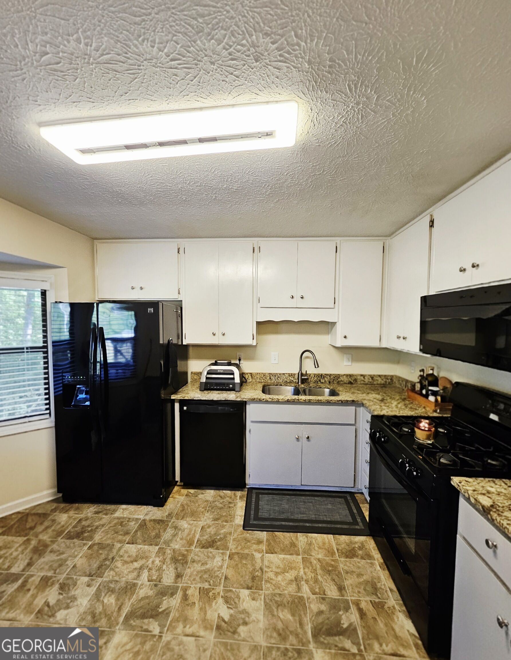 825 Emerald Drive Property Photo 12