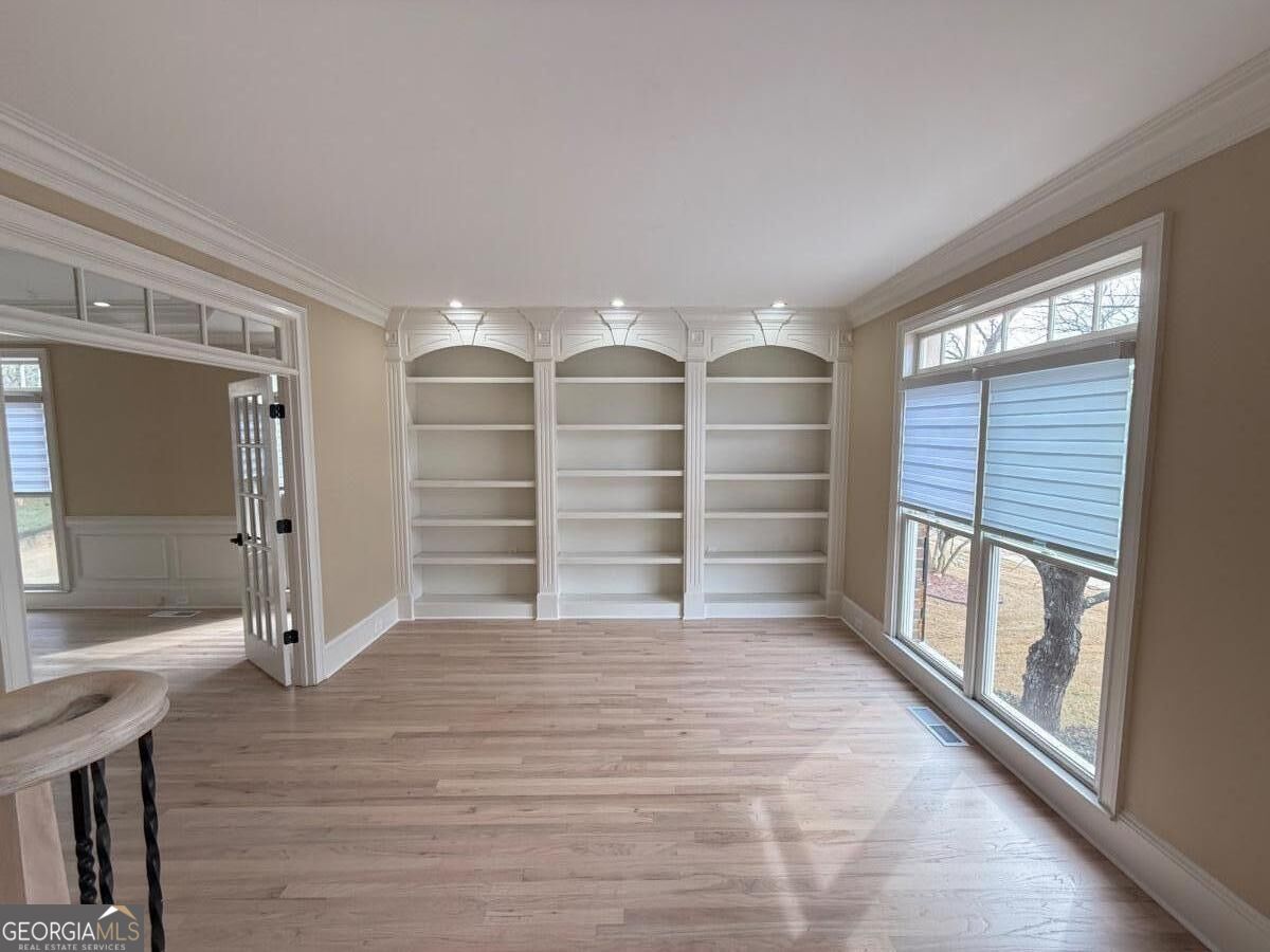 1570 Briergate Drive Property Photo 4