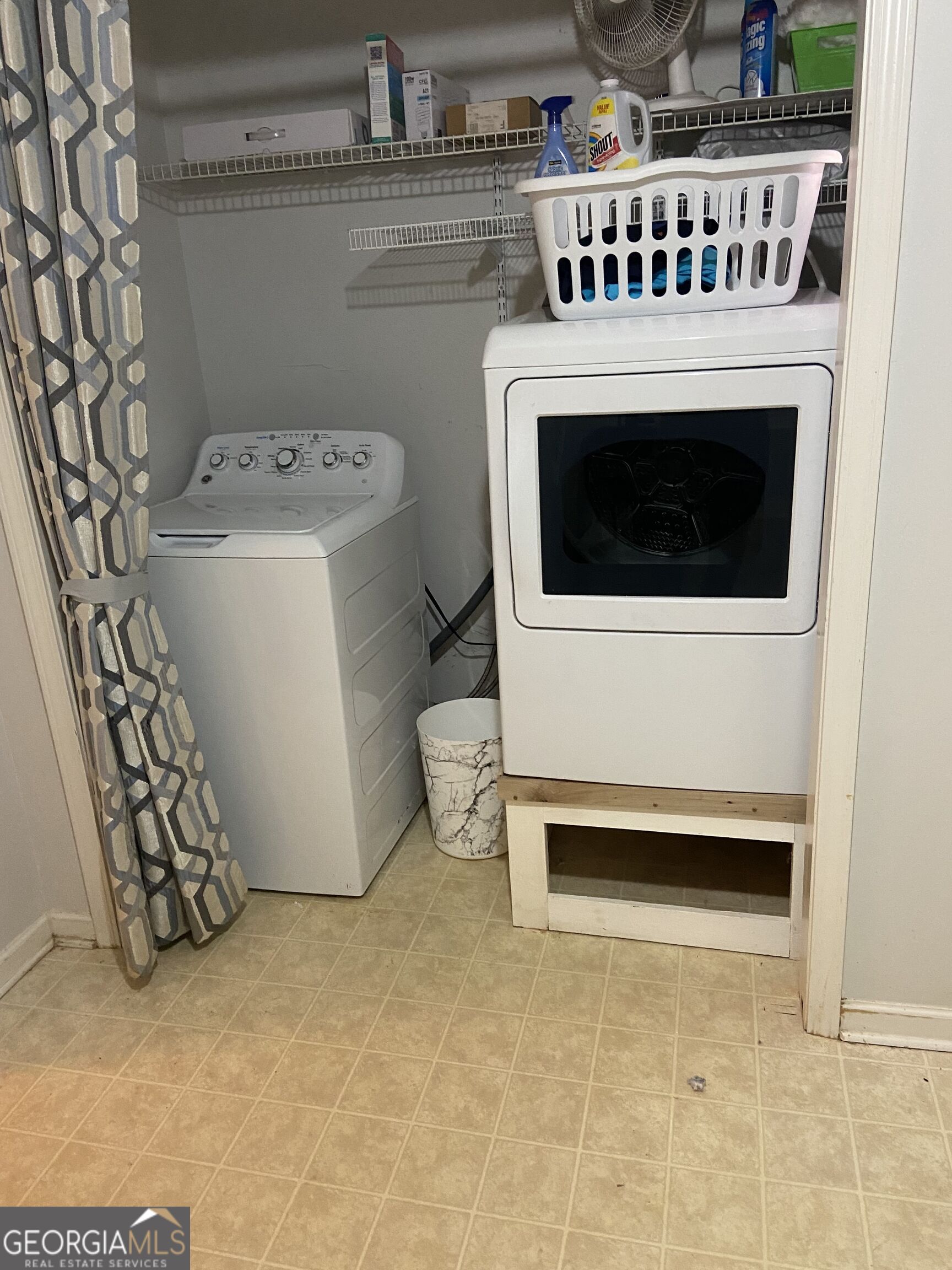 126 Caroline Court Property Photo 12