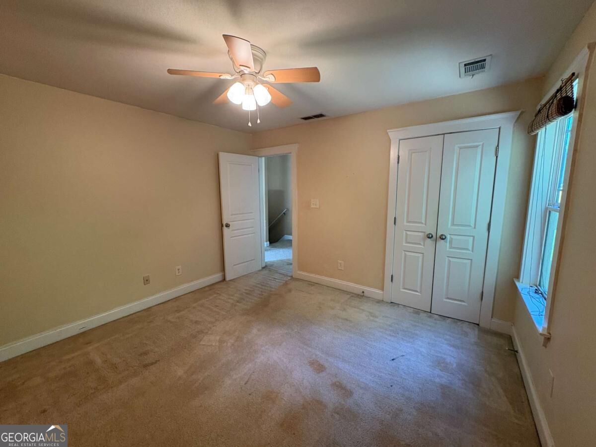 404 Park Place Property Photo 10