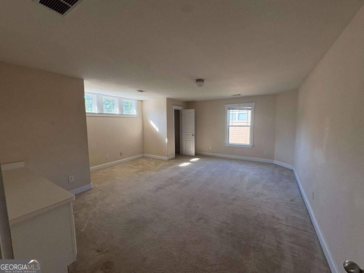 404 Park Place Property Photo 14