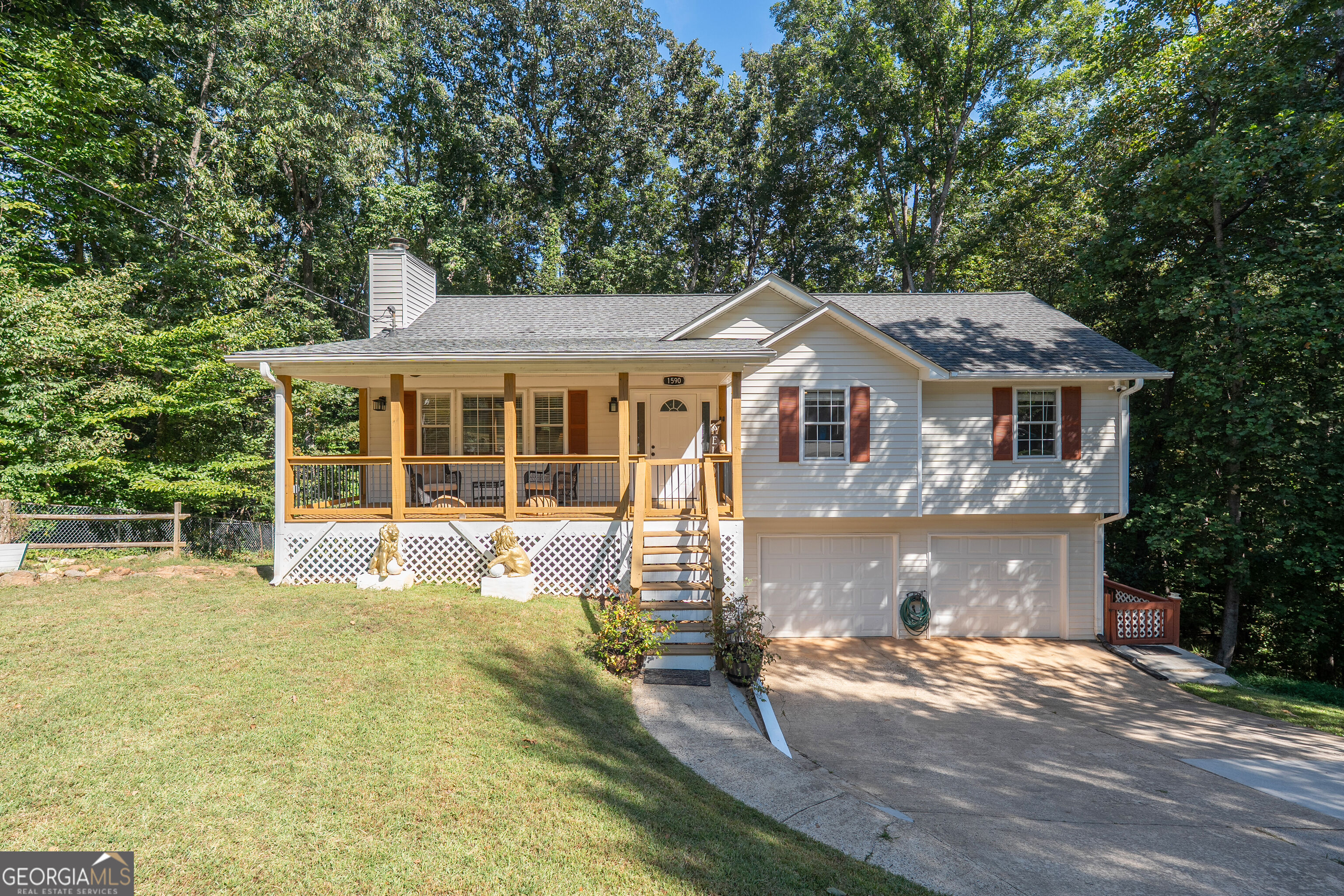 1590 Kimberly Place Property Photo 1