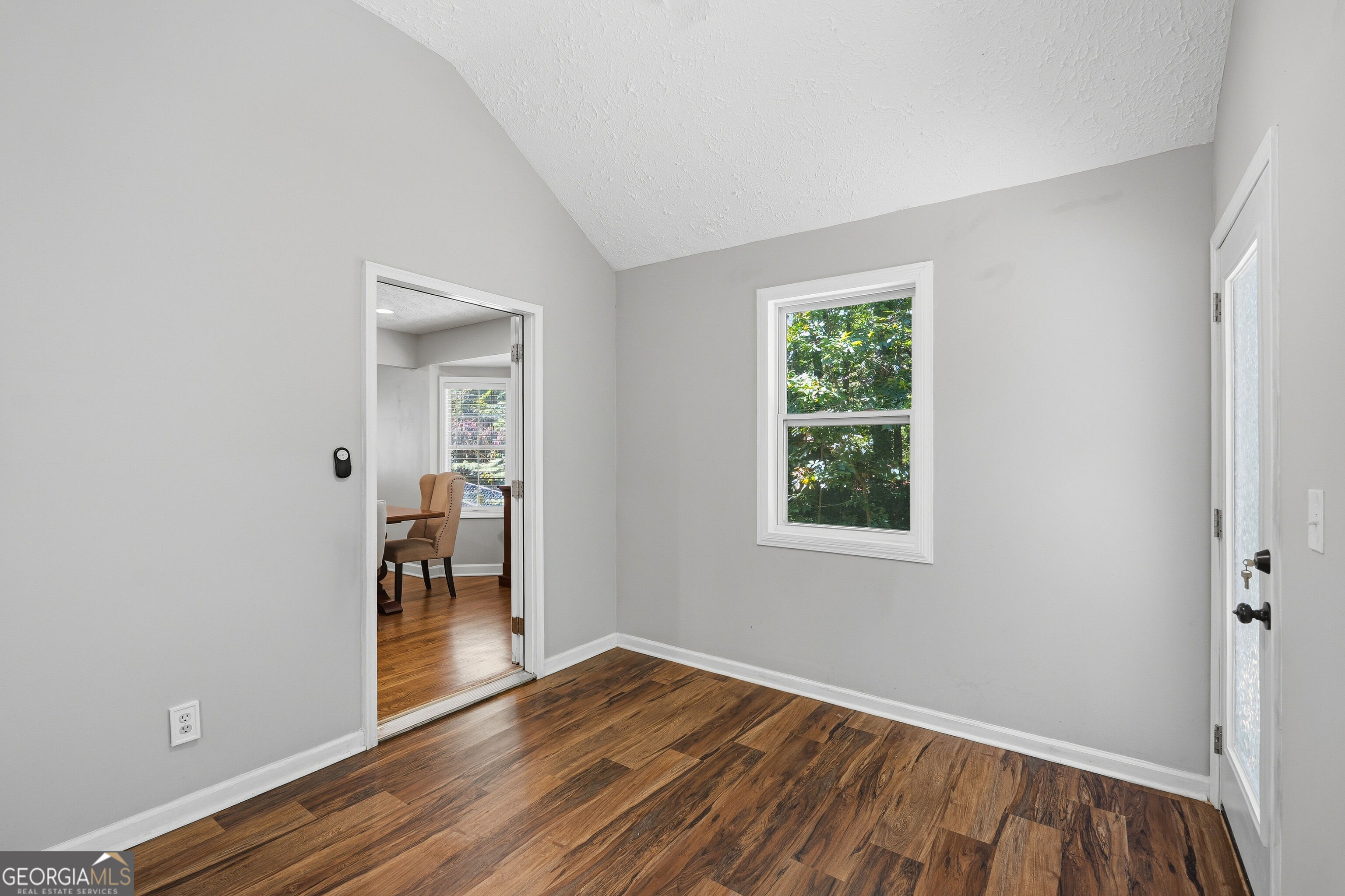 1590 Kimberly Place Property Photo 9