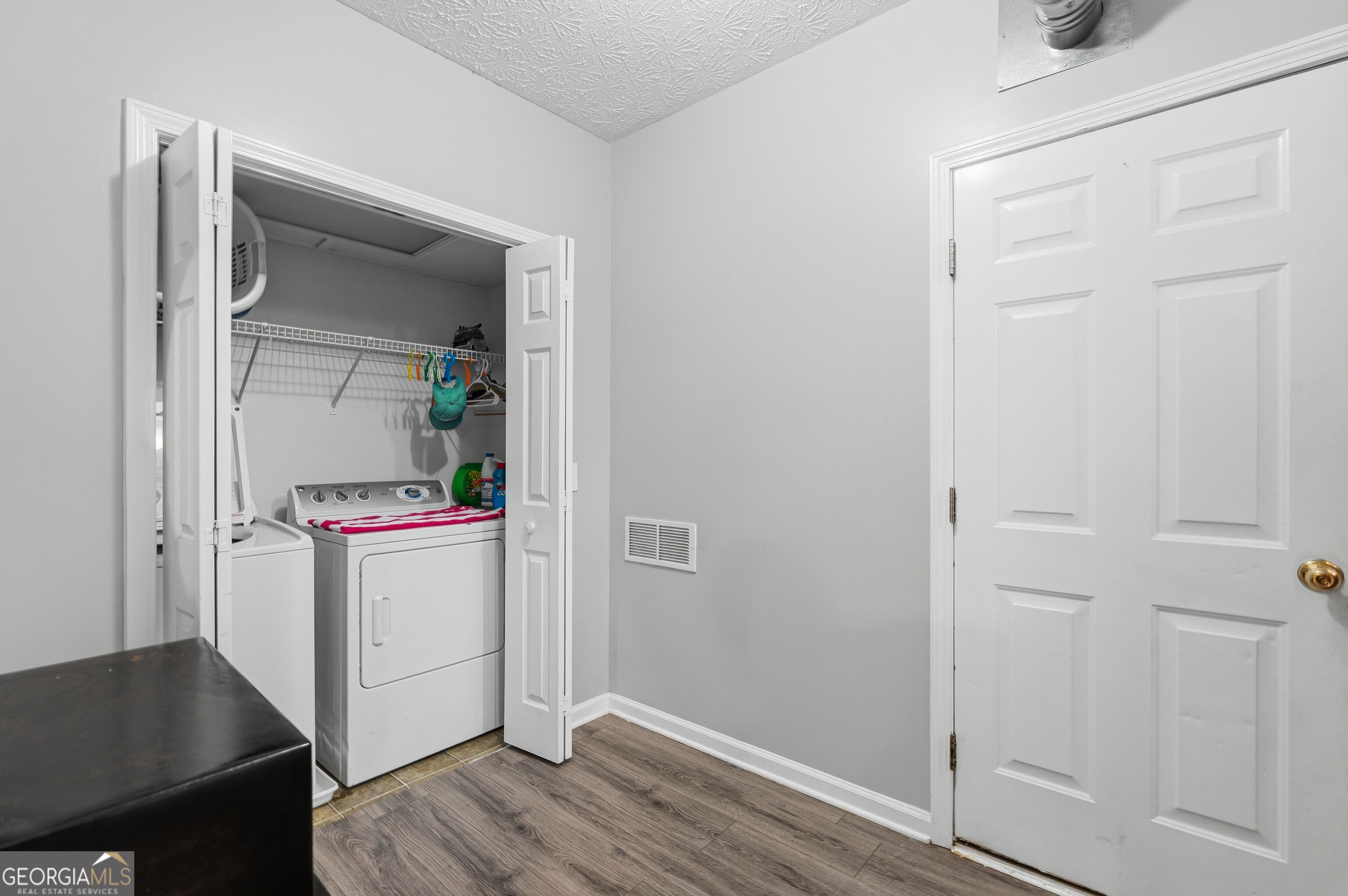 1590 Kimberly Place Property Photo 19