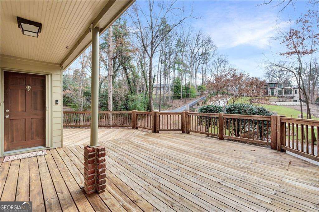 155 Worth Drive Property Photo 3