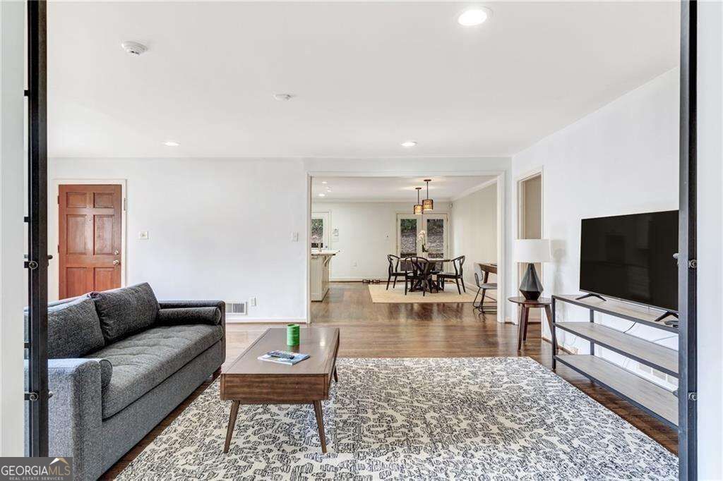 155 Worth Drive Property Photo 5