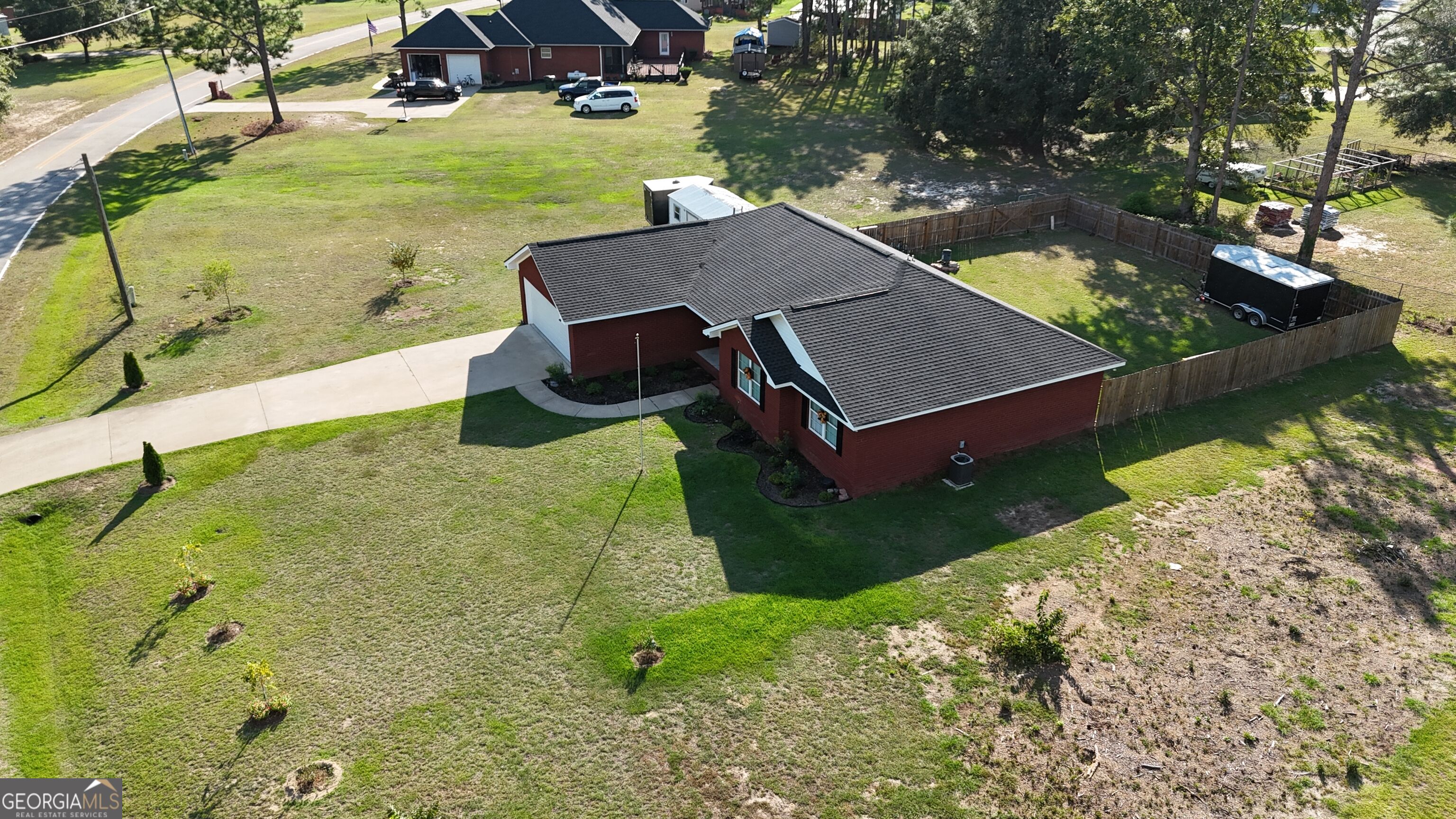 206 Willow Drive Property Photo 3